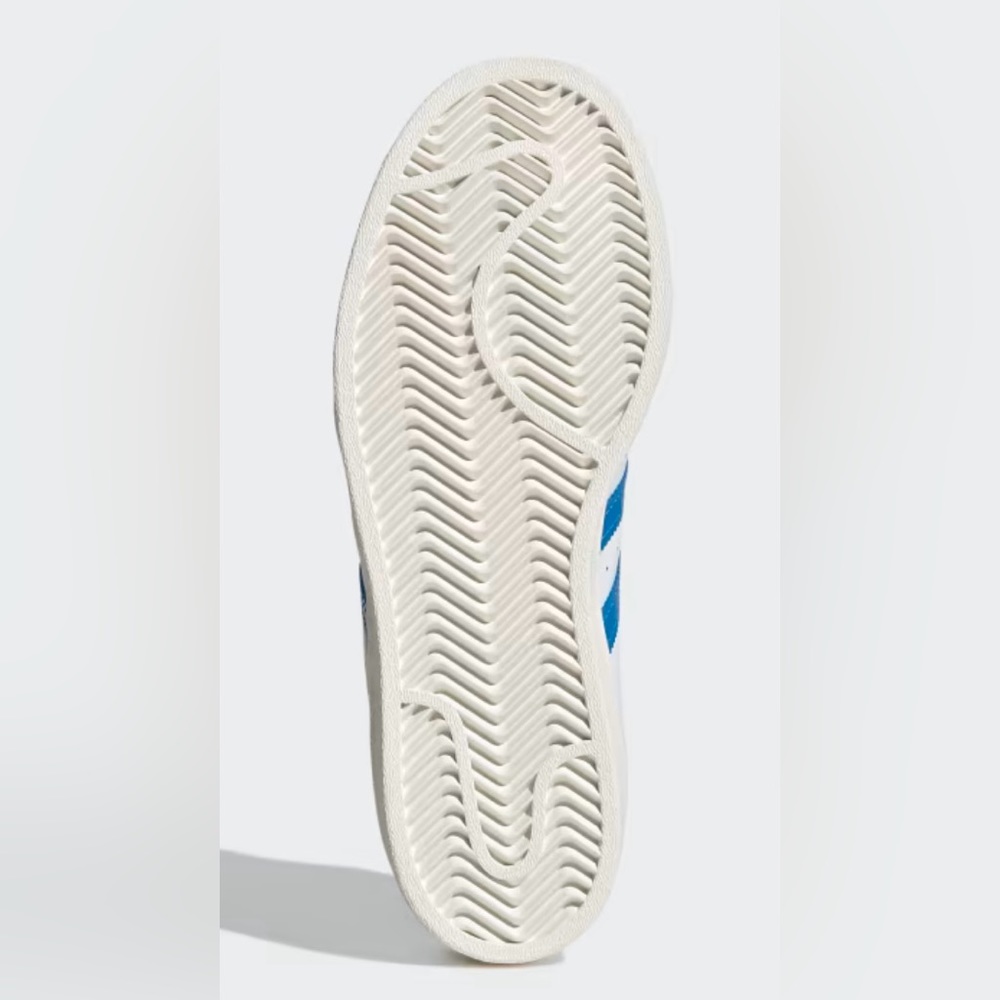 EUC/VGUC Size 9 Adidas Superstar Shoes w/ a Star Wars Design - Picture 5 of 16